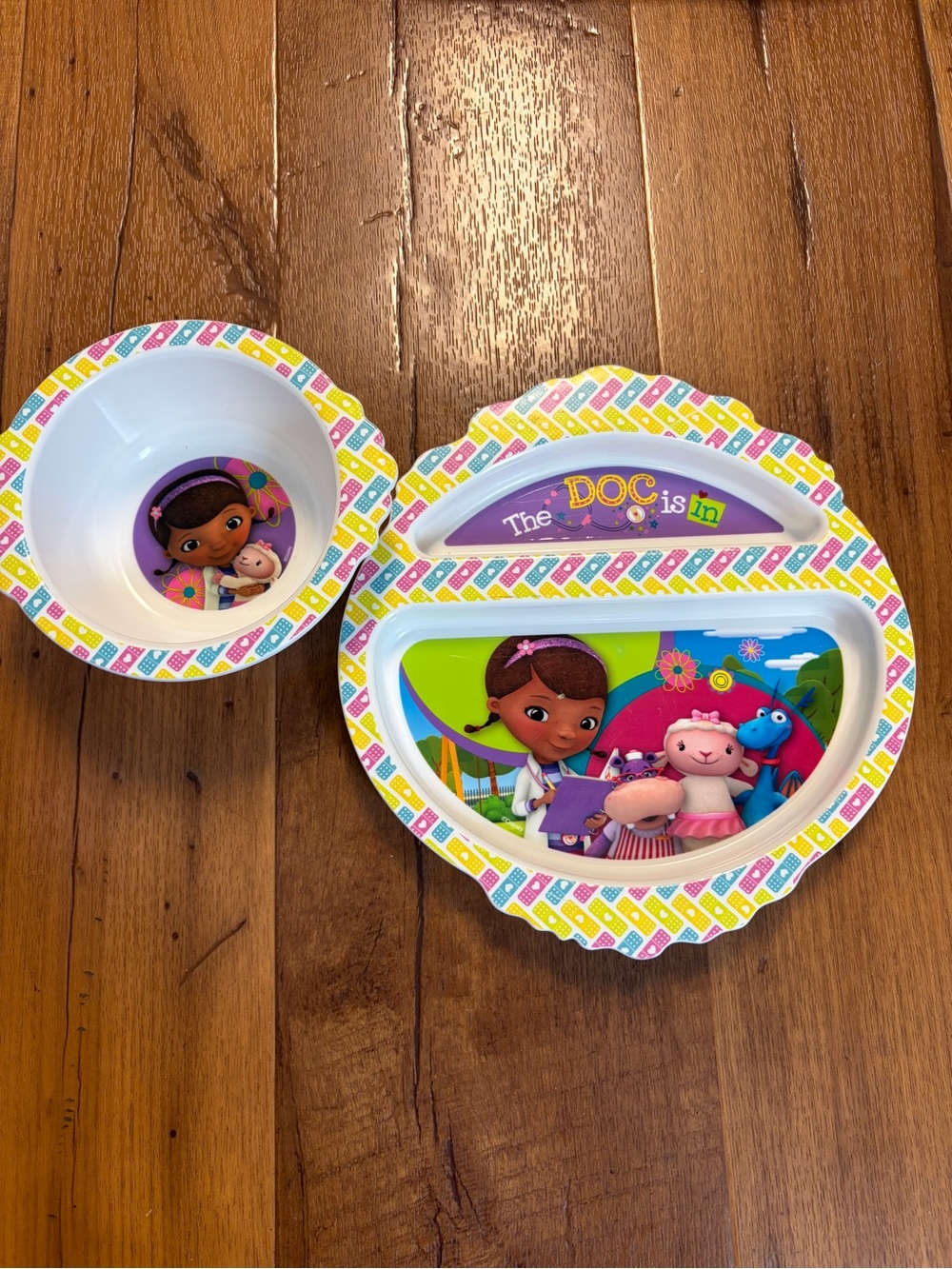 Bundle of Kids Character 5 Plates & 2 Bowls Melamine - Picture 5 of 9